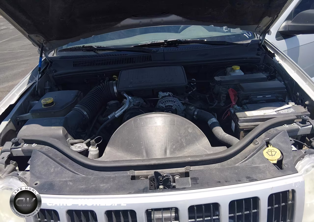 2007 Jeep Grand Cherokee Laredo VIN:1J8GR48K97C613060 - 10