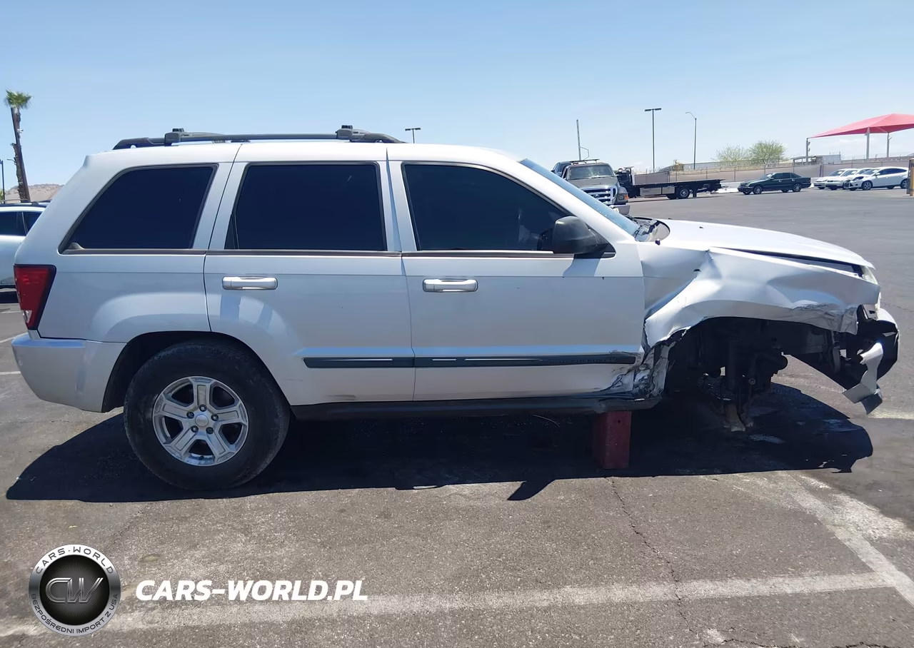 2007 Jeep Grand Cherokee Laredo VIN:1J8GR48K97C613060 - 14