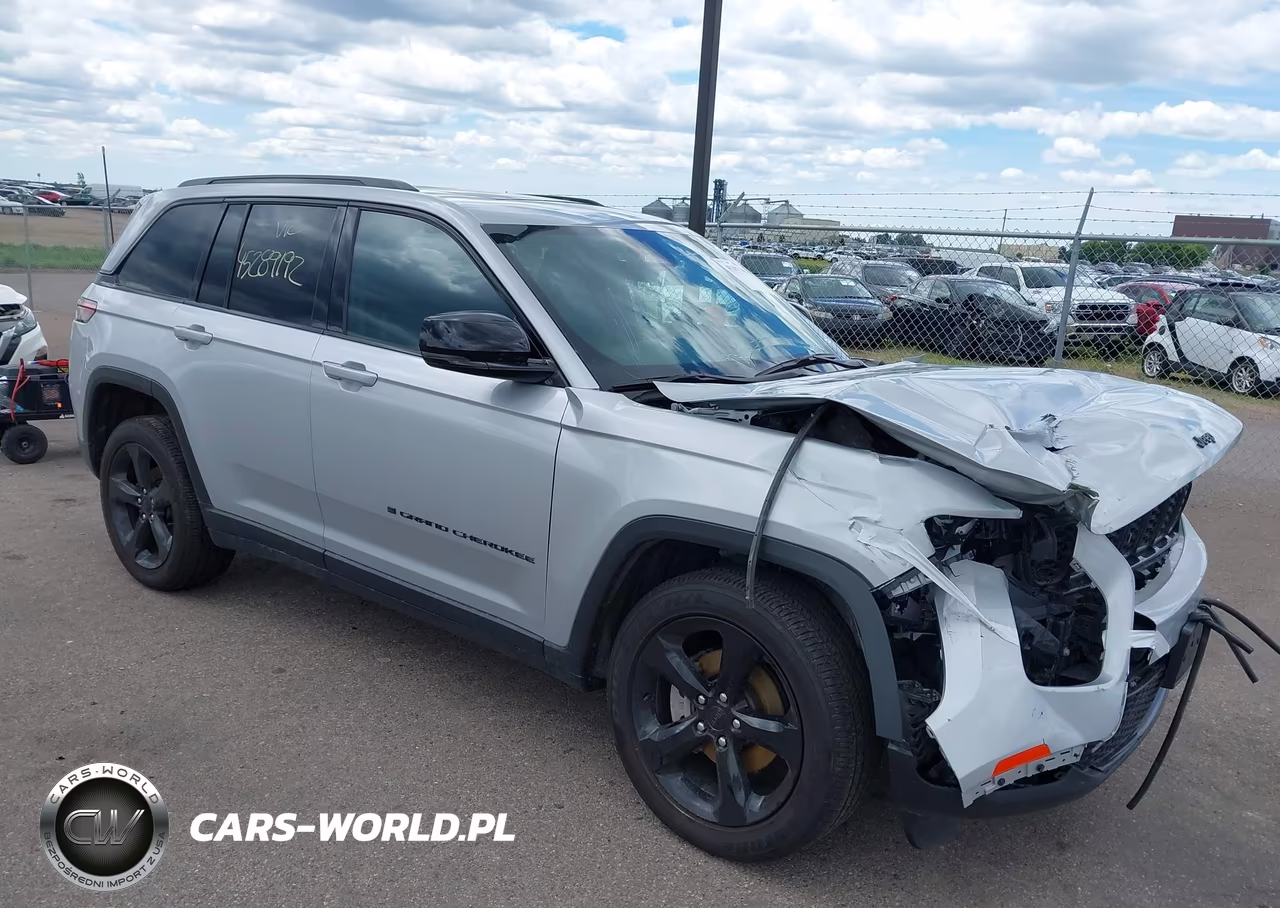 2025 Jeep Grand Cherokee Altitude X 4X4 – zdjęcie 1 z 17