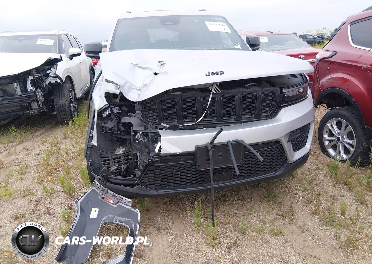 2025 Jeep Grand Cherokee Altitude X 4X4 VIN:1C4RJHAG7SC293816 - 17