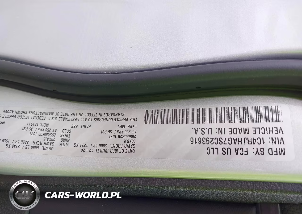 2025 Jeep Grand Cherokee Altitude X 4X4 VIN:1C4RJHAG7SC293816 - 9