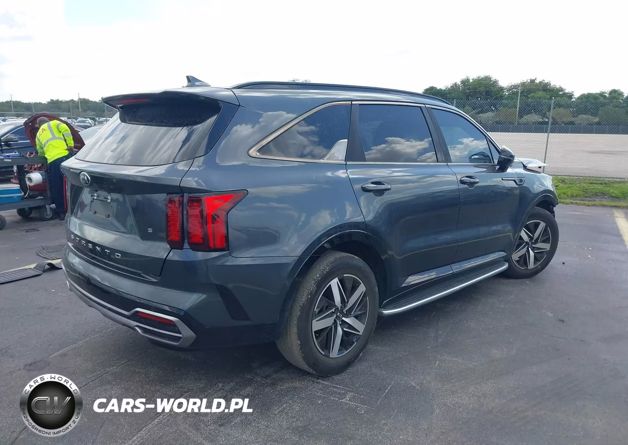 2021 Kia Sorento S VIN:5XYRL4LC2MG018592 - 4