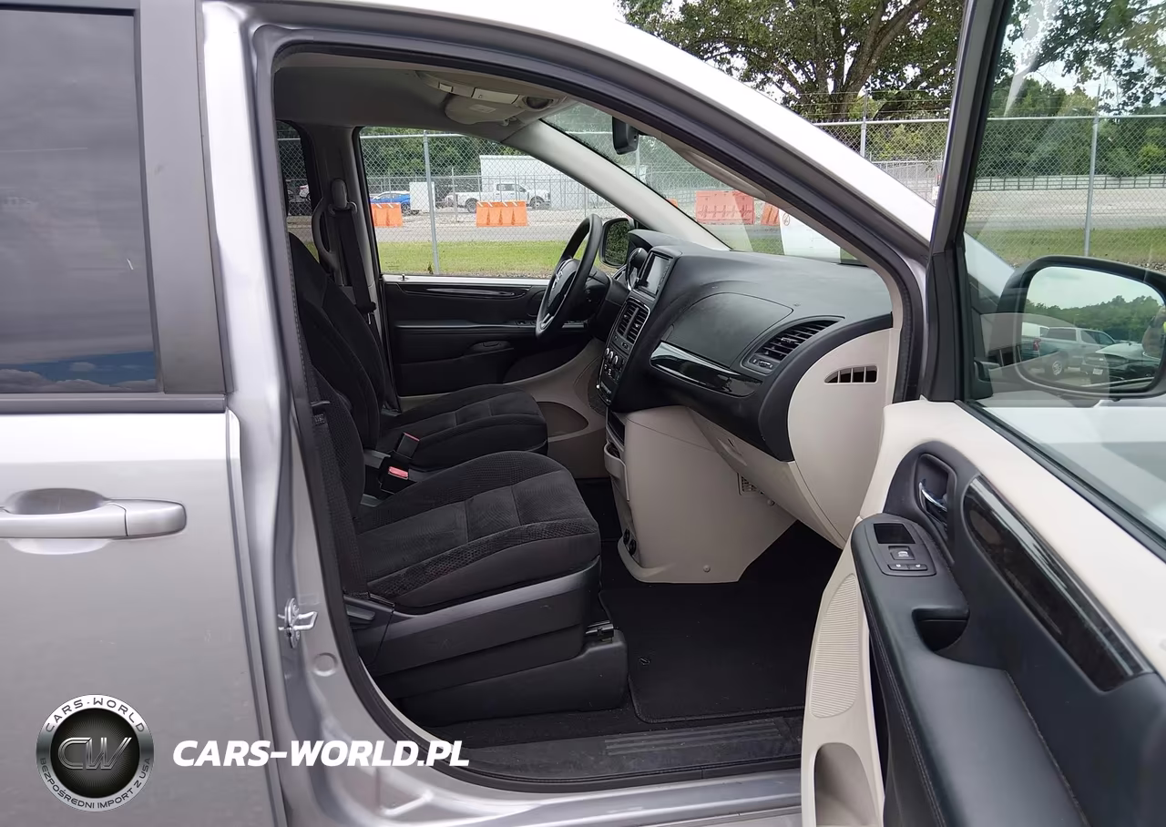 2018 Dodge Grand Caravan Se VIN:2C4RDGBG2JR296841 - 5