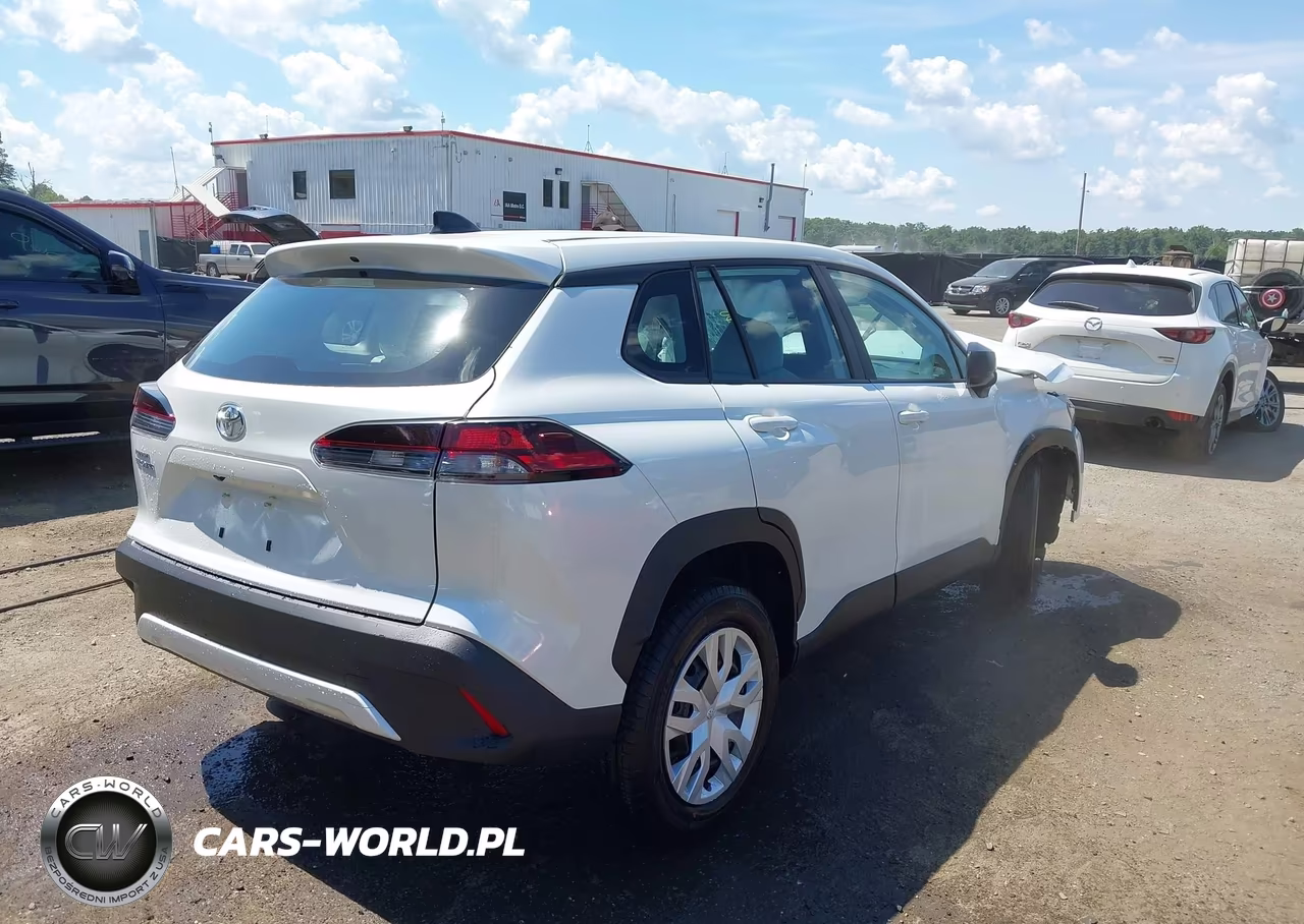 2026 Toyota Corolla Cross L VIN:7MUAAAAG8TV183836 - 4