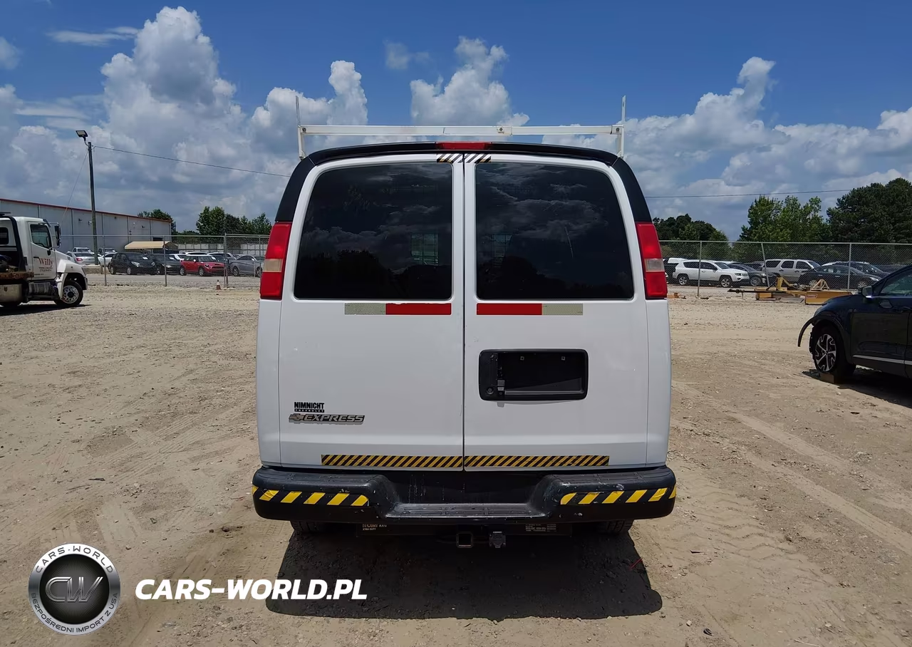 2017 Chevrolet Express 2500 Work Van VIN:1GCWGAFF3H1351451 - 17