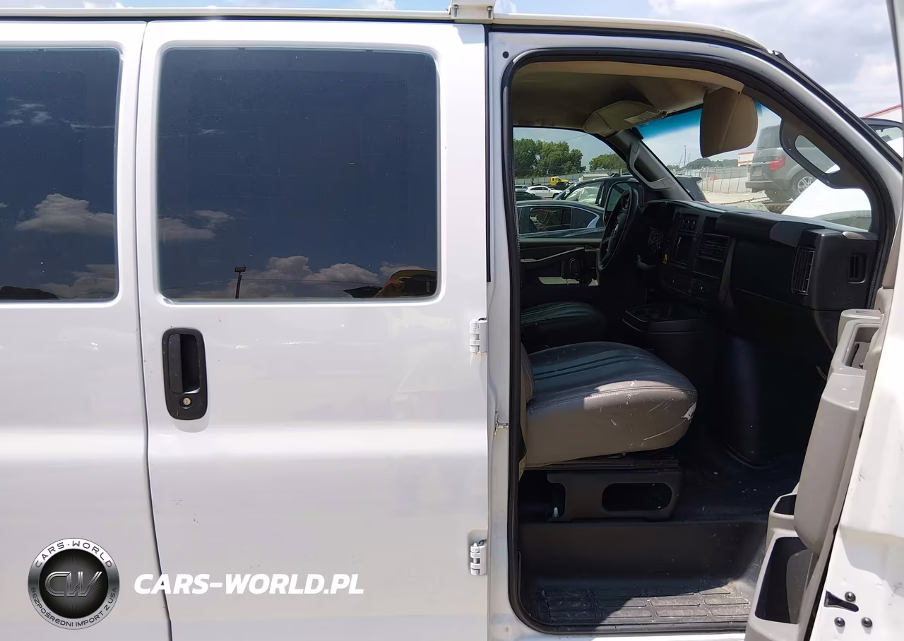 2017 Chevrolet Express 2500 Work Van VIN:1GCWGAFF3H1351451 - 5