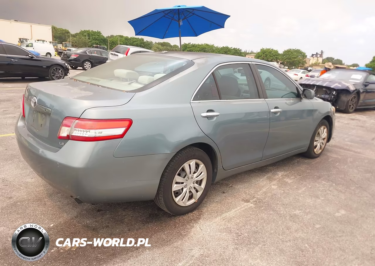 2010 Toyota Camry Le VIN:4T1BF3EK2AU525537 - 4