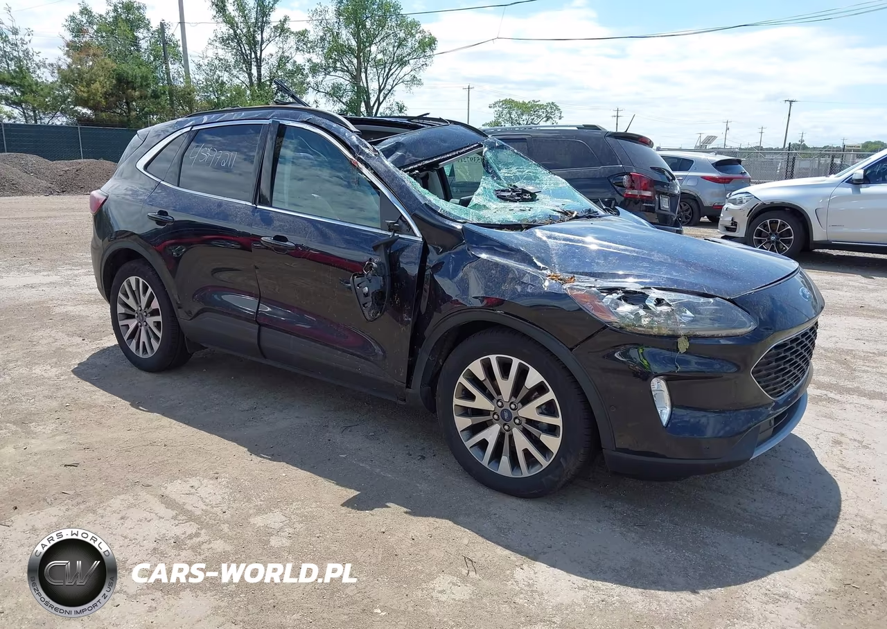 2021 Ford Escape Titanium – zdjęcie 1 z 17