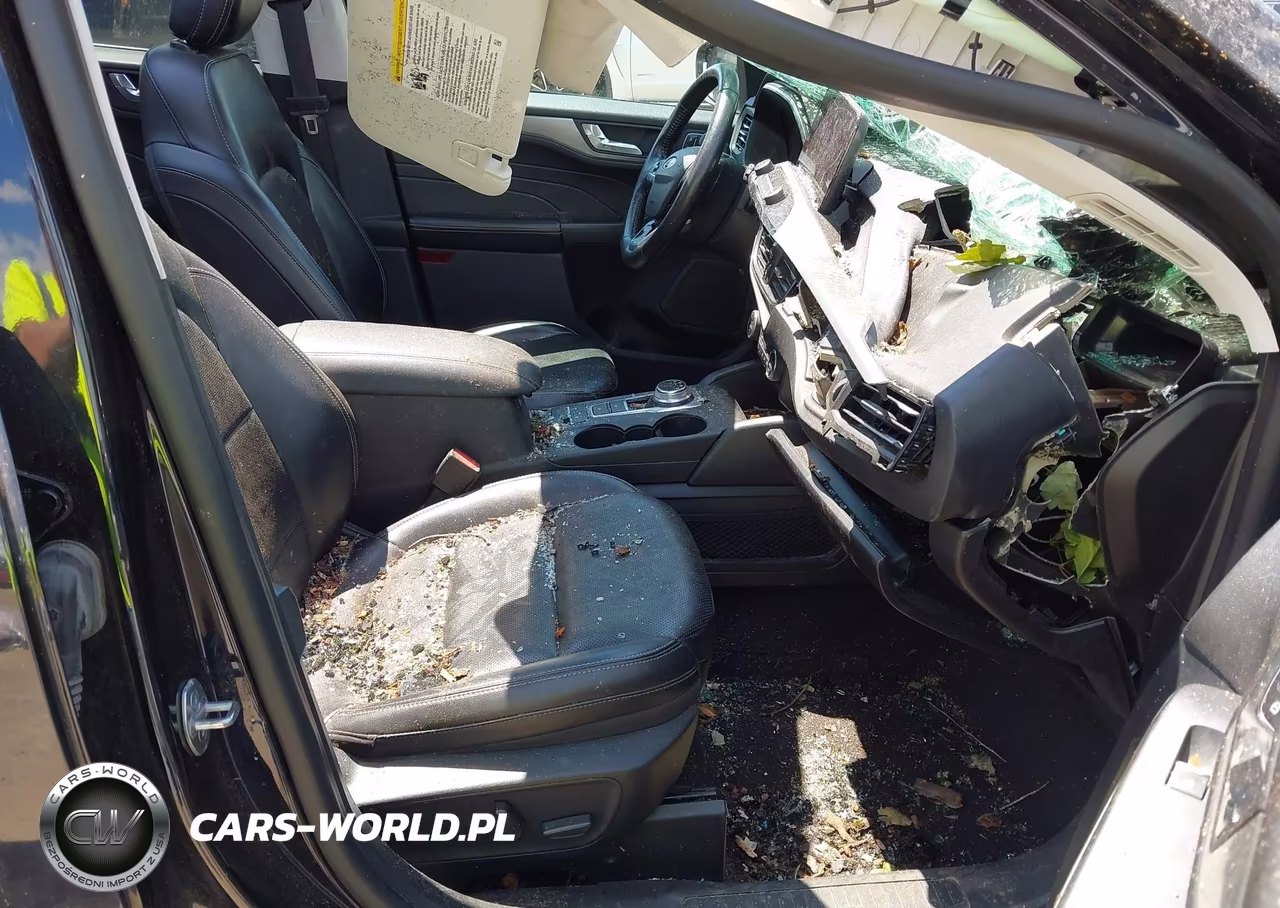 2021 Ford Escape Titanium VIN:1FMCU9J96MUA54867 - 5