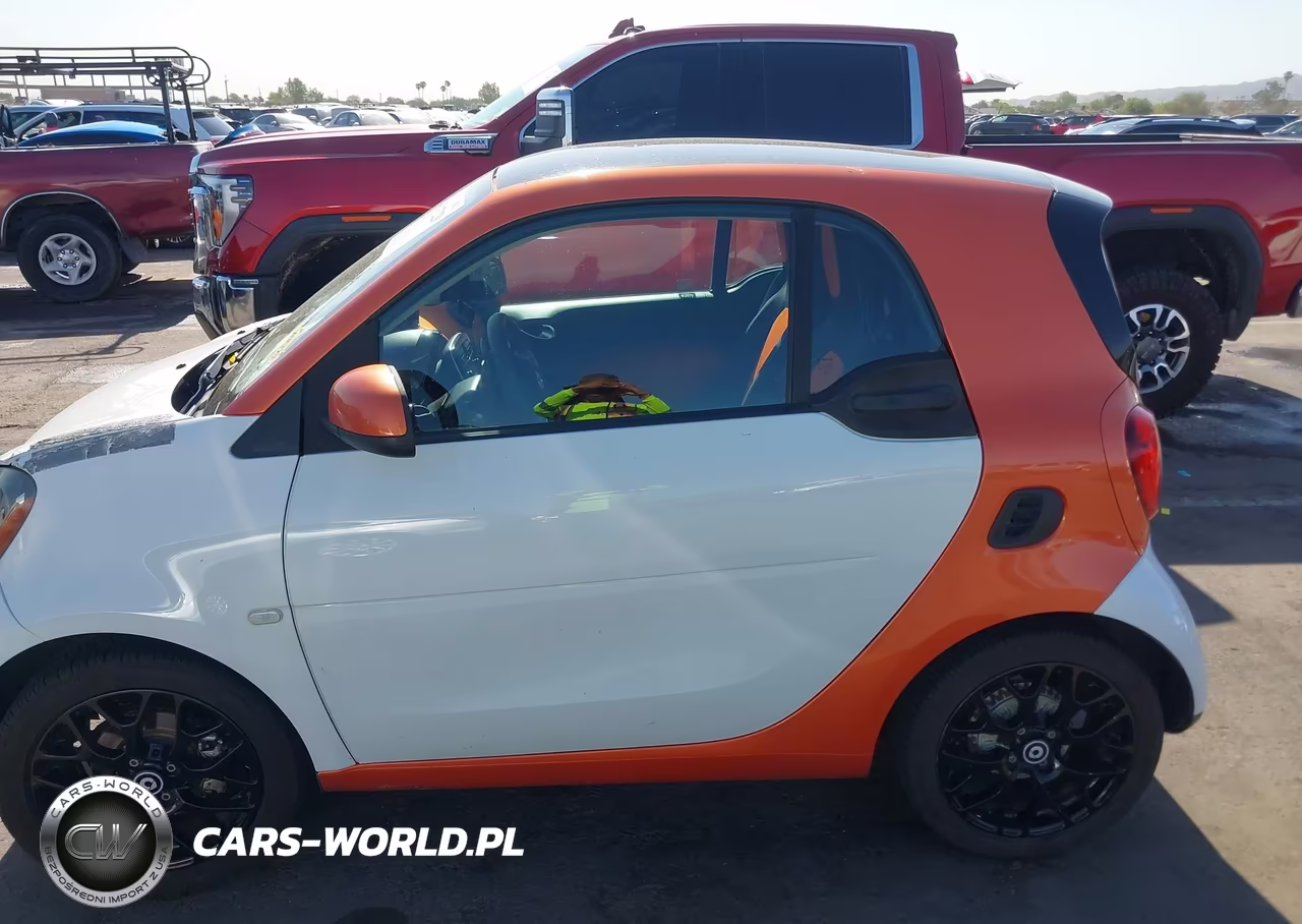 2016 Smart Fortwo Passion VIN:WMEFJ5DA2GK051930 - 14