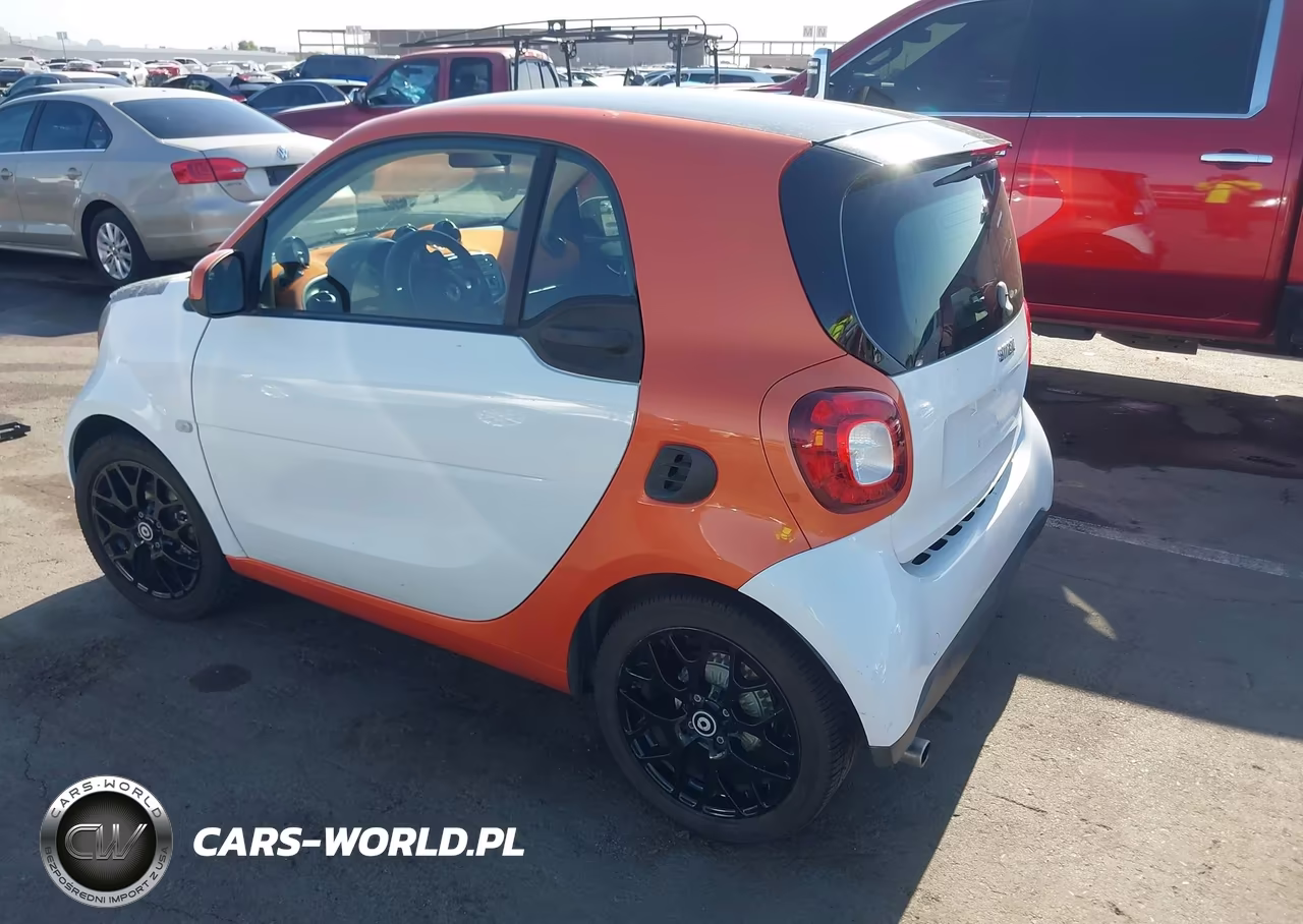 2016 Smart Fortwo Passion VIN:WMEFJ5DA2GK051930 - 3