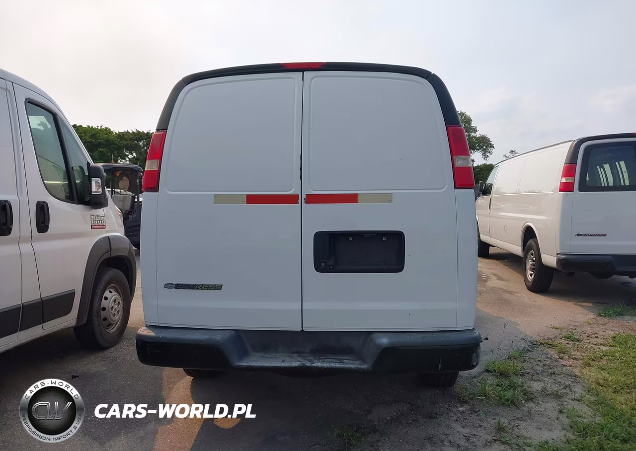 2018 Chevrolet Express 2500 Work Van VIN:1GCWGAFP5J1198389 - 16