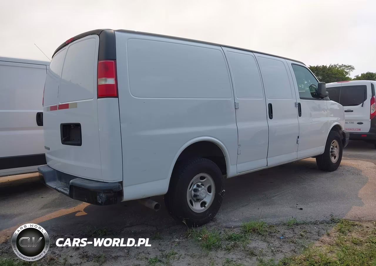 2018 Chevrolet Express 2500 Work Van VIN:1GCWGAFP5J1198389 - 4