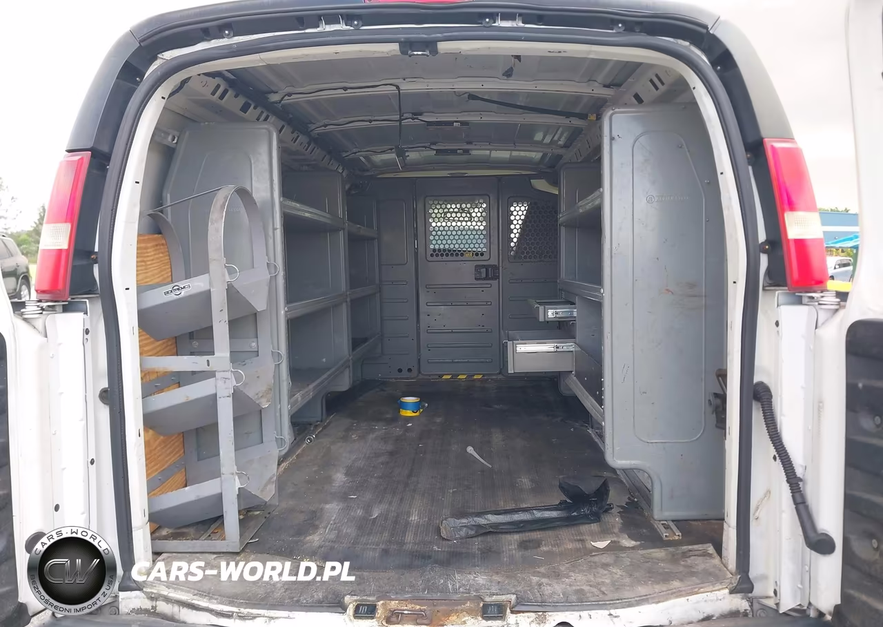 2018 Chevrolet Express 2500 Work Van VIN:1GCWGAFP5J1198389 - 8