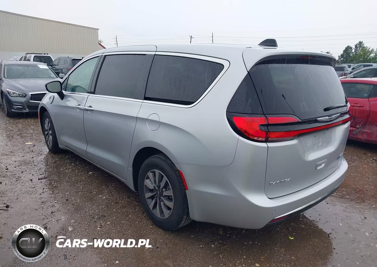 2024 Chrysler Pacifica Hybrid Select VIN:2C4RC1S7XRR150022 - 3