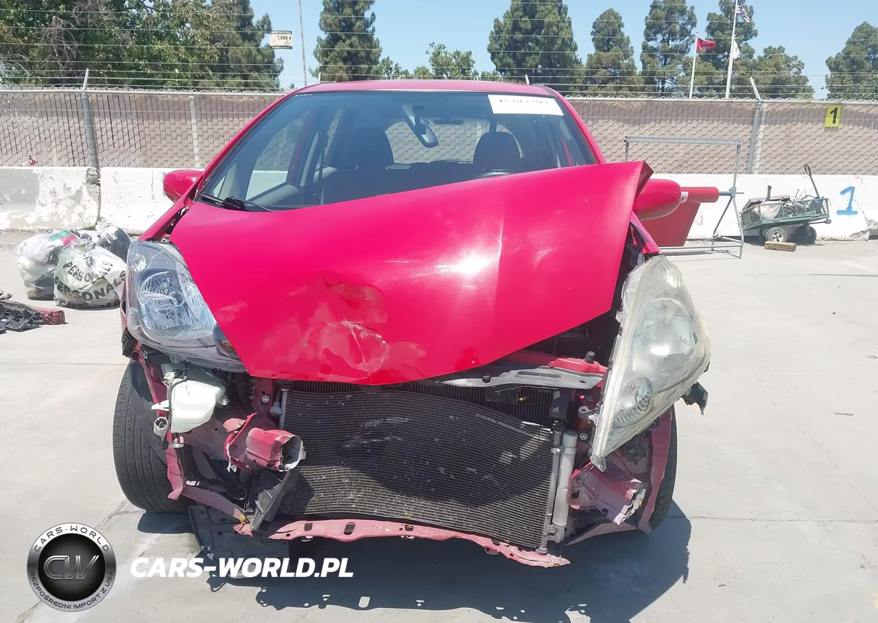 2013 Honda Fit VIN:JHMGE8H30DC010219 - 13