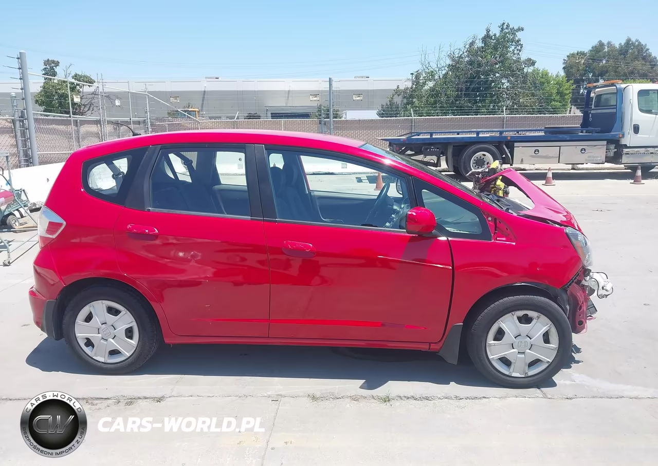 2013 Honda Fit VIN:JHMGE8H30DC010219 - 14