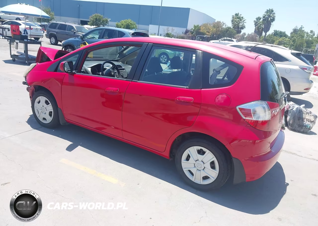 2013 Honda Fit VIN:JHMGE8H30DC010219 - 3