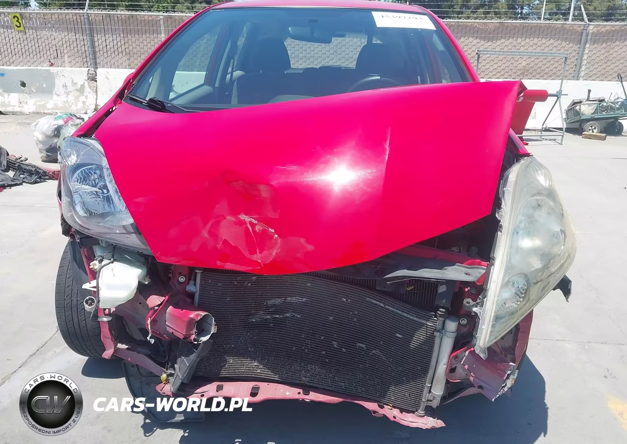 2013 Honda Fit VIN:JHMGE8H30DC010219 - 6