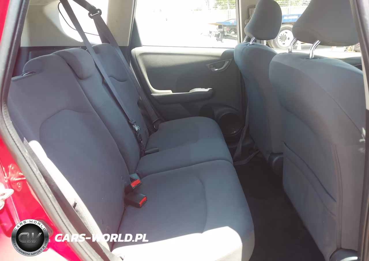 2013 Honda Fit VIN:JHMGE8H30DC010219 - 8