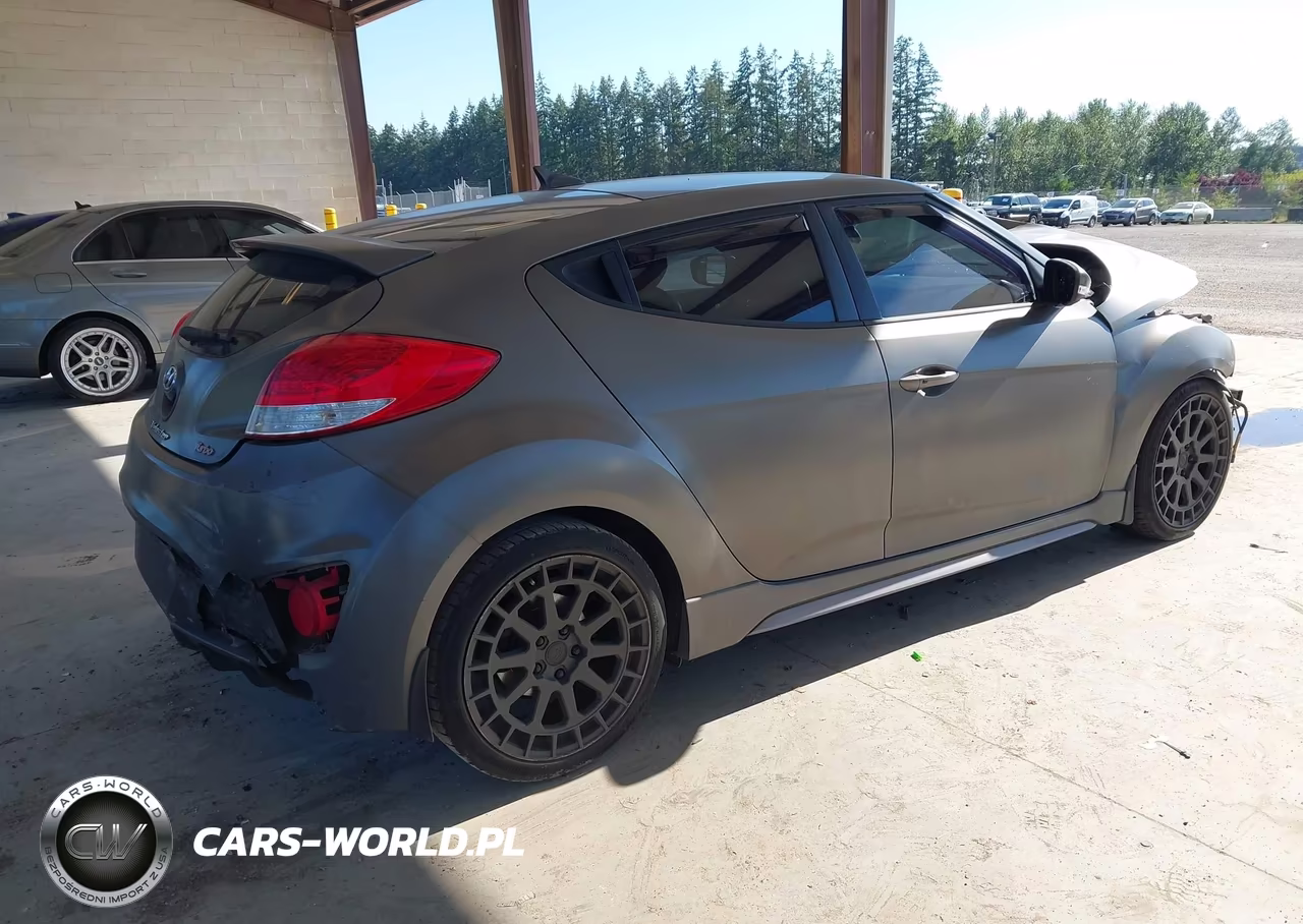 2016 Hyundai Veloster Turbo VIN:KMHTC6AE1GU265459 - 4
