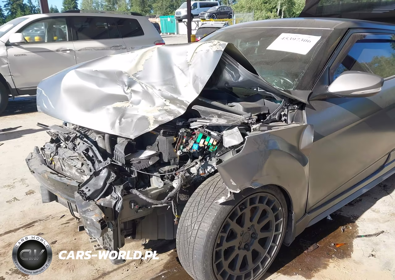 2016 Hyundai Veloster Turbo VIN:KMHTC6AE1GU265459 - 6