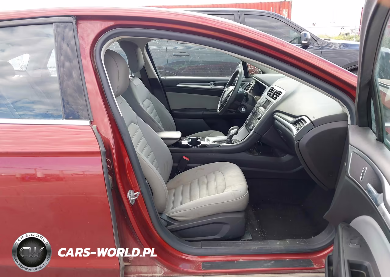 2014 Ford Fusion S VIN:3FA6P0G79ER367887 - 5
