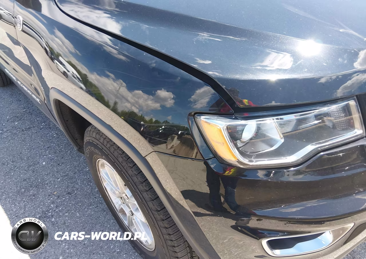 2019 Jeep Grand Cherokee Laredo E 4X4 VIN:1C4RJFAG7KC837008 - 16