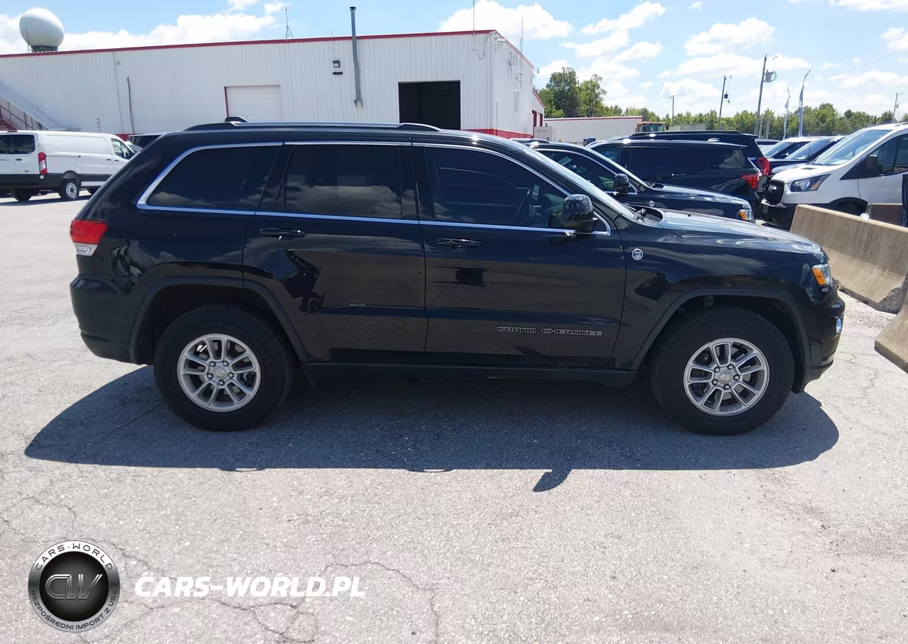2019 Jeep Grand Cherokee Laredo E 4X4 VIN:1C4RJFAG7KC837008 - 18