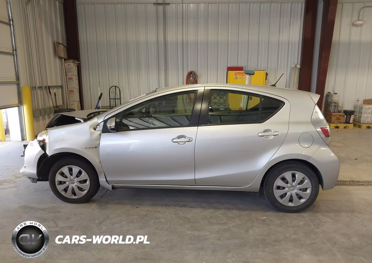 2014 Toyota Prius C Two VIN:JTDKDTB3XE1570966 - 14