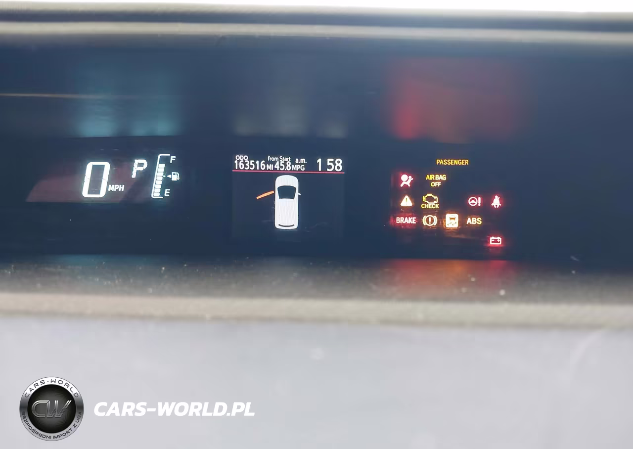 2014 Toyota Prius C Two VIN:JTDKDTB3XE1570966 - 7