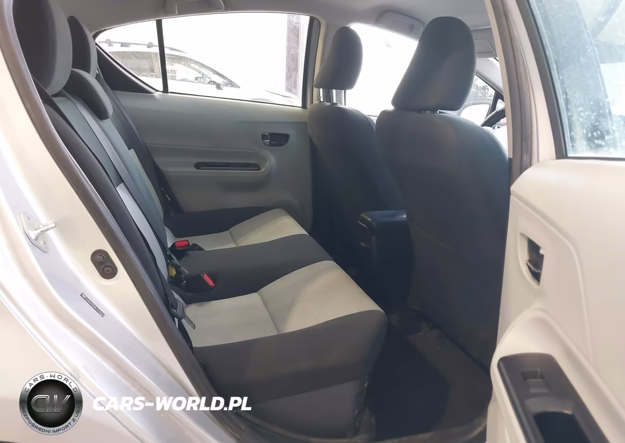 2014 Toyota Prius C Two VIN:JTDKDTB3XE1570966 - 8