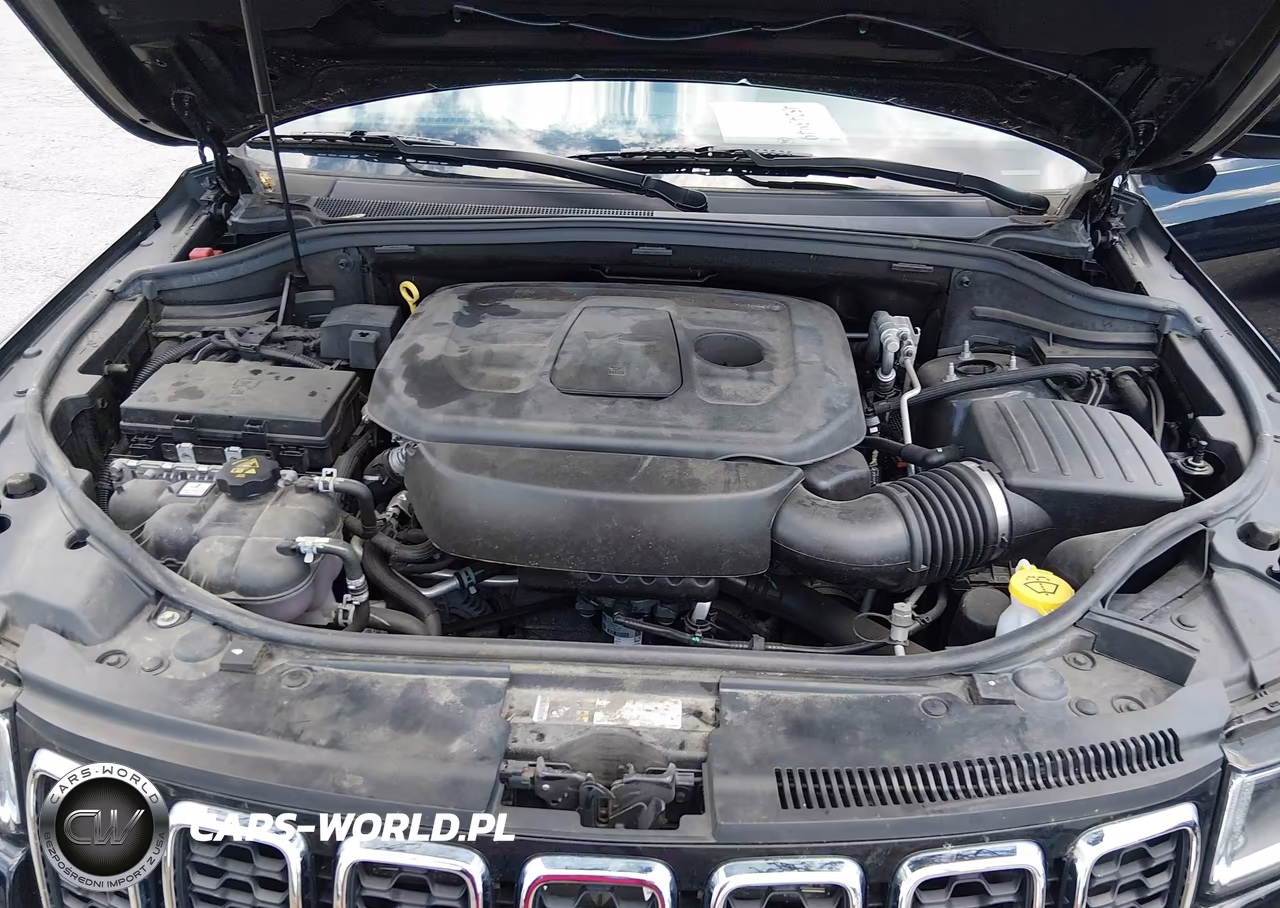 2020 Jeep Grand Cherokee Laredo E 4X4 VIN:1C4RJFAG9LC444029 - 10
