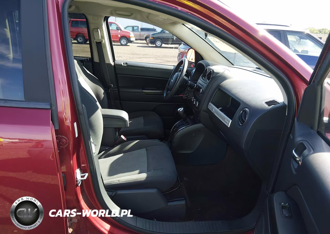 2015 Jeep Compass Sport VIN:1C4NJCBA7FD273397 - 5