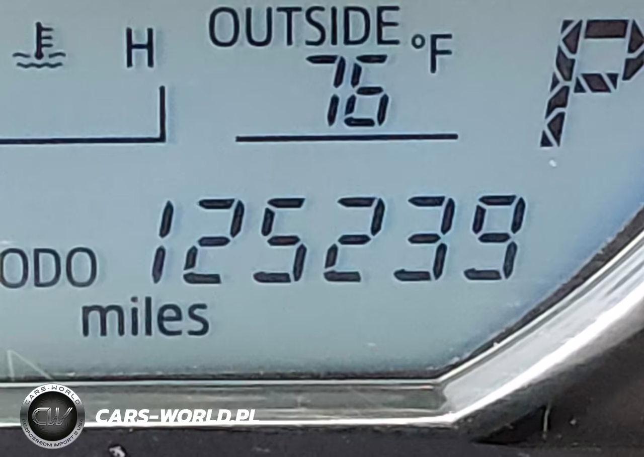 2016 Toyota Corolla Le VIN:5YFBURHE4GP551632 - 16