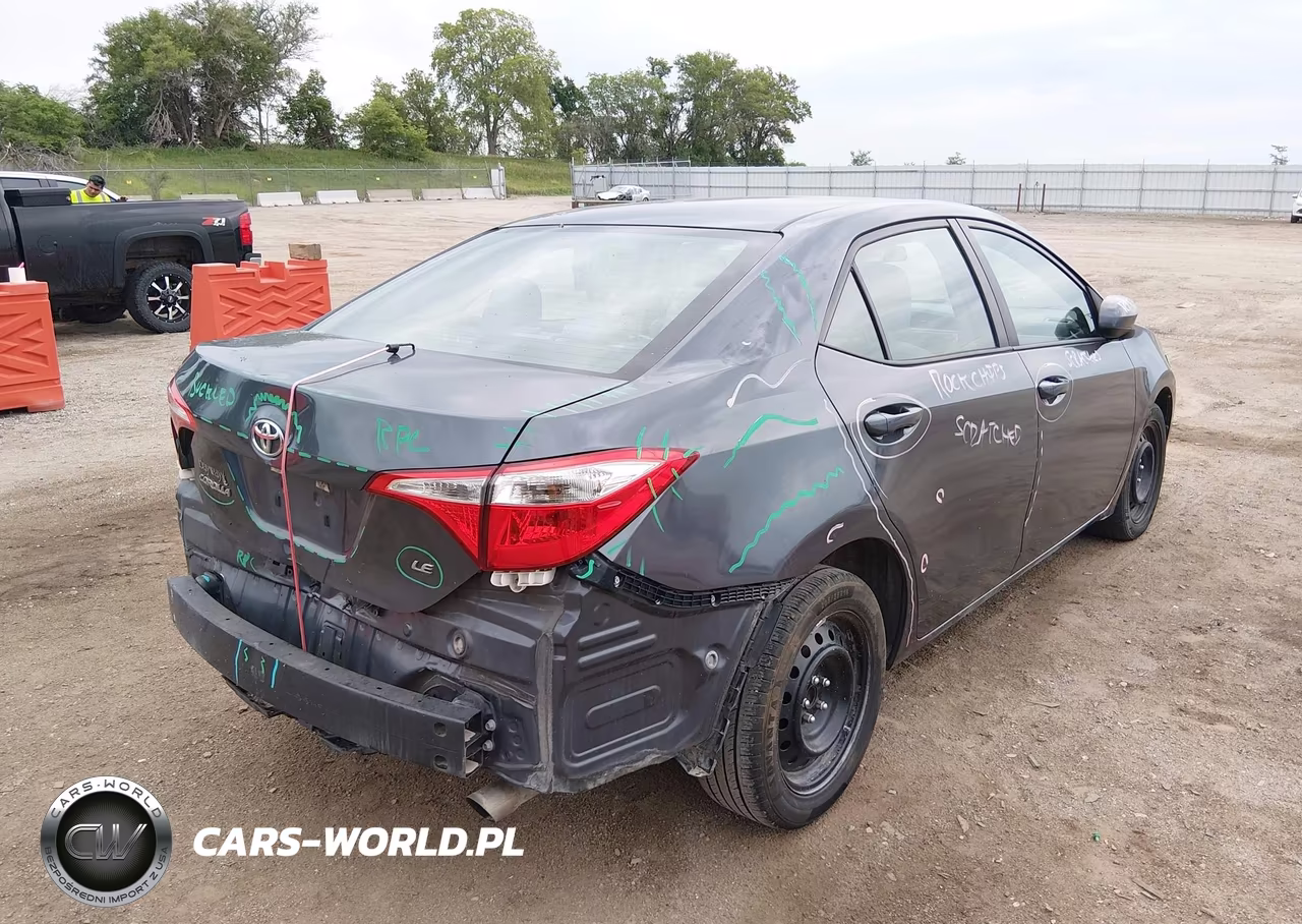 2016 Toyota Corolla Le VIN:5YFBURHE4GP551632 - 4