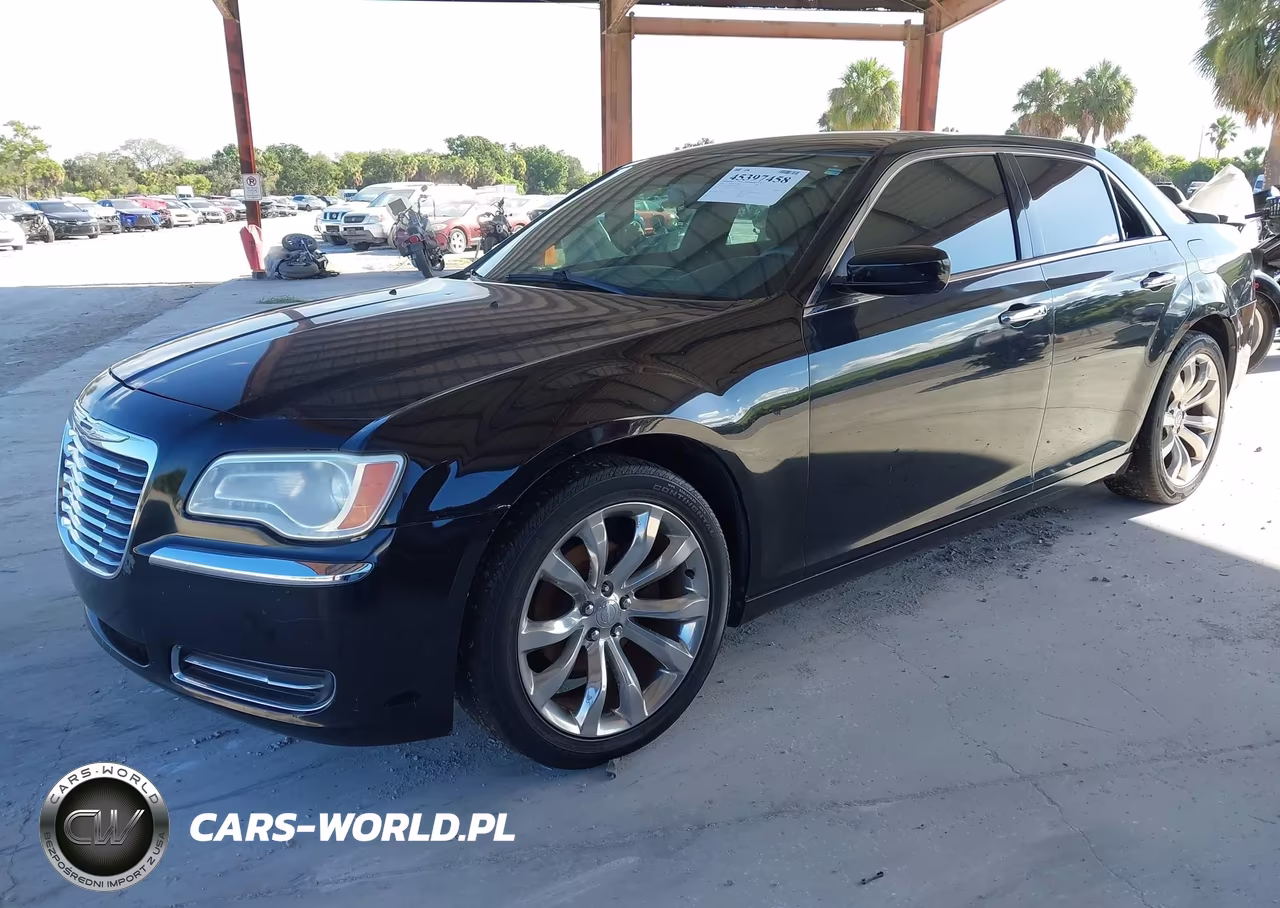 2012 Chrysler 300 VIN:2C3CCAAG7CH165702 - 2
