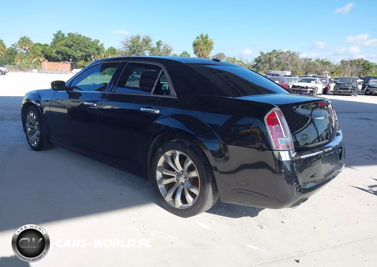 2012 Chrysler 300 VIN:2C3CCAAG7CH165702 - 3