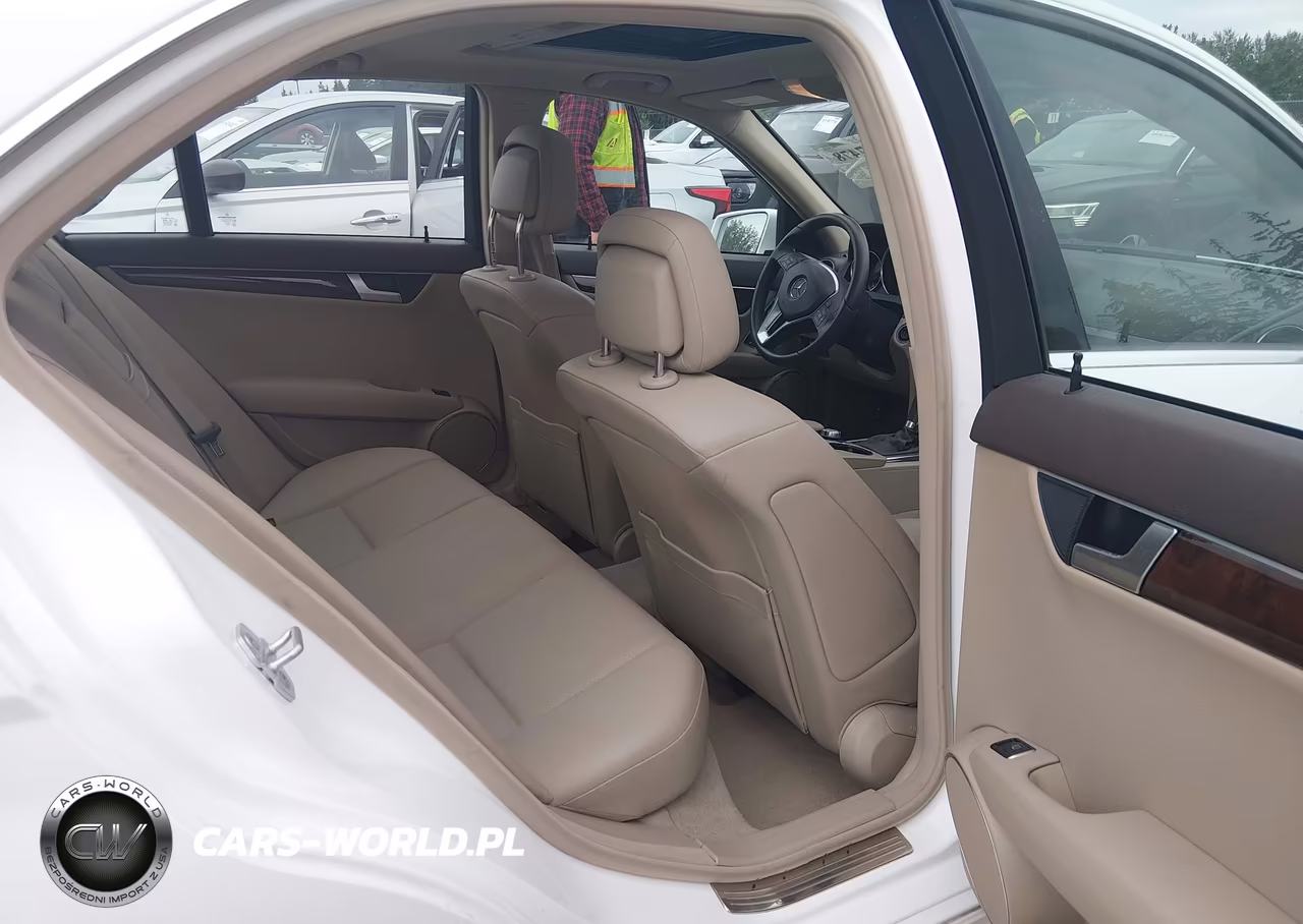 2013 Mercedes-Benz C 250 Sport VIN:WDDGF4HB1DR251028 - 8