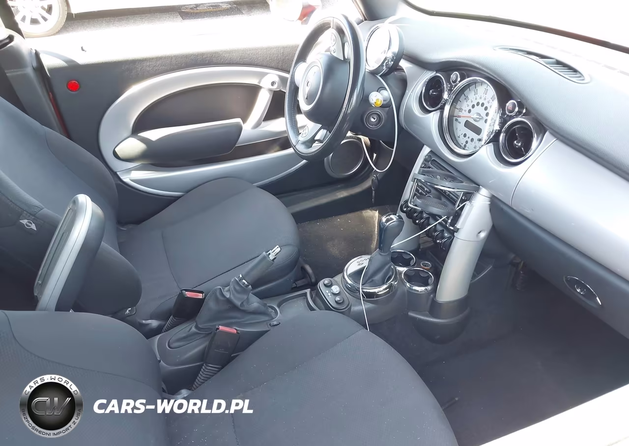 2008 Mini Cooper VIN:WMWRF33538TG17983 - 5
