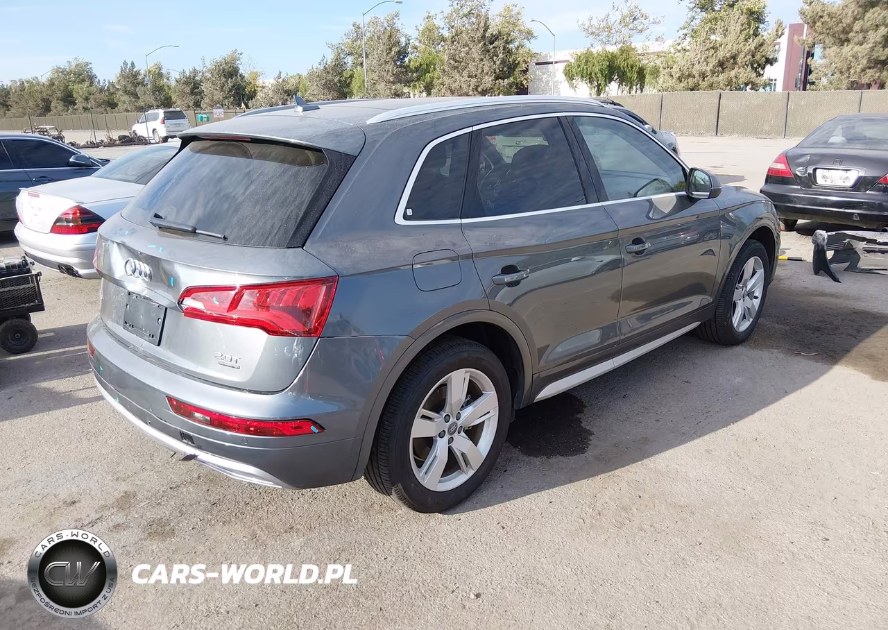 2018 Audi Q5 2.0T Premium-2.0T Tech Premium VIN:WA1BNAFY5J2019169 - 4