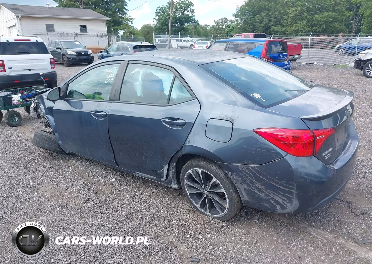 2017 Toyota Corolla Se VIN:2T1BURHE9HC835355 - 3