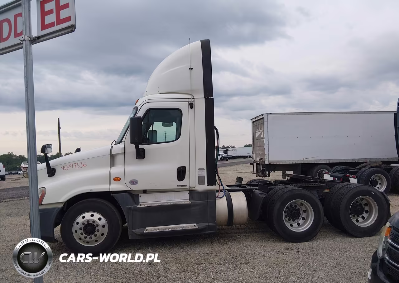 2016 Freightliner Cascadia 125 VIN:3AKJGEDV2GSGV3344 - 14