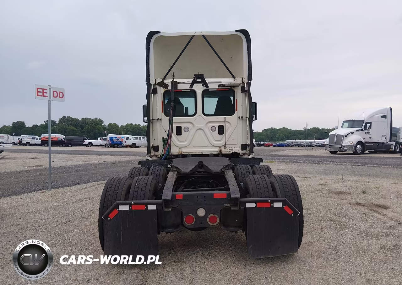 2016 Freightliner Cascadia 125 VIN:3AKJGEDV2GSGV3344 - 15