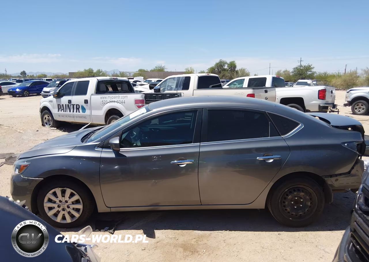 2018 Nissan Sentra S VIN:3N1AB7AP5JY294542 - 14