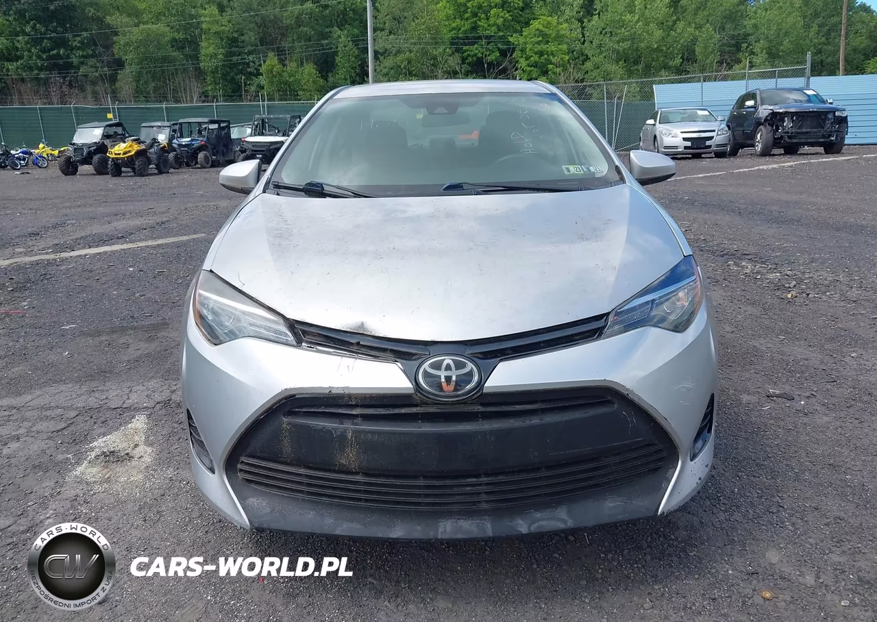 2017 Toyota Corolla Le VIN:5YFBURHE6HP664953 - 12