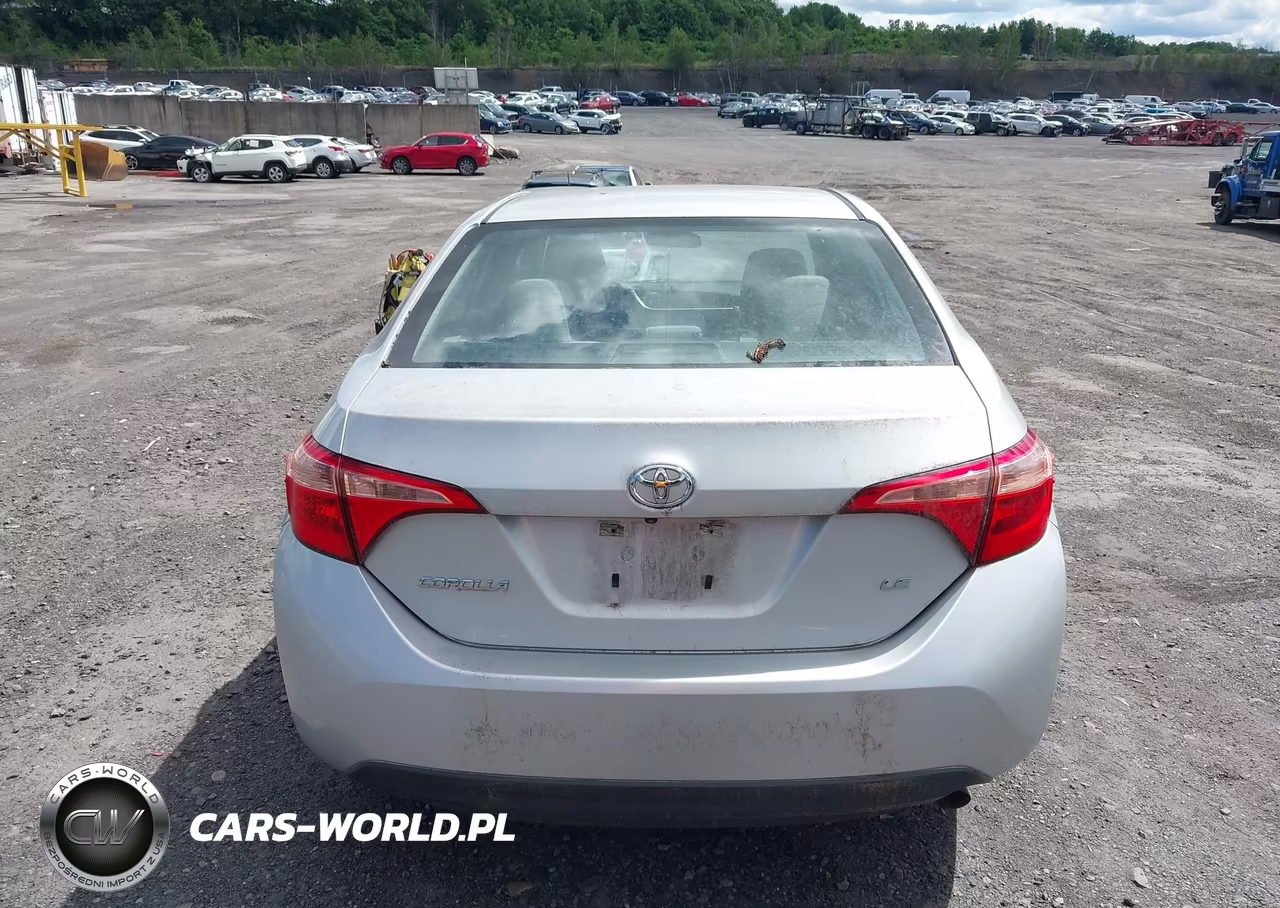 2017 Toyota Corolla Le VIN:5YFBURHE6HP664953 - 16