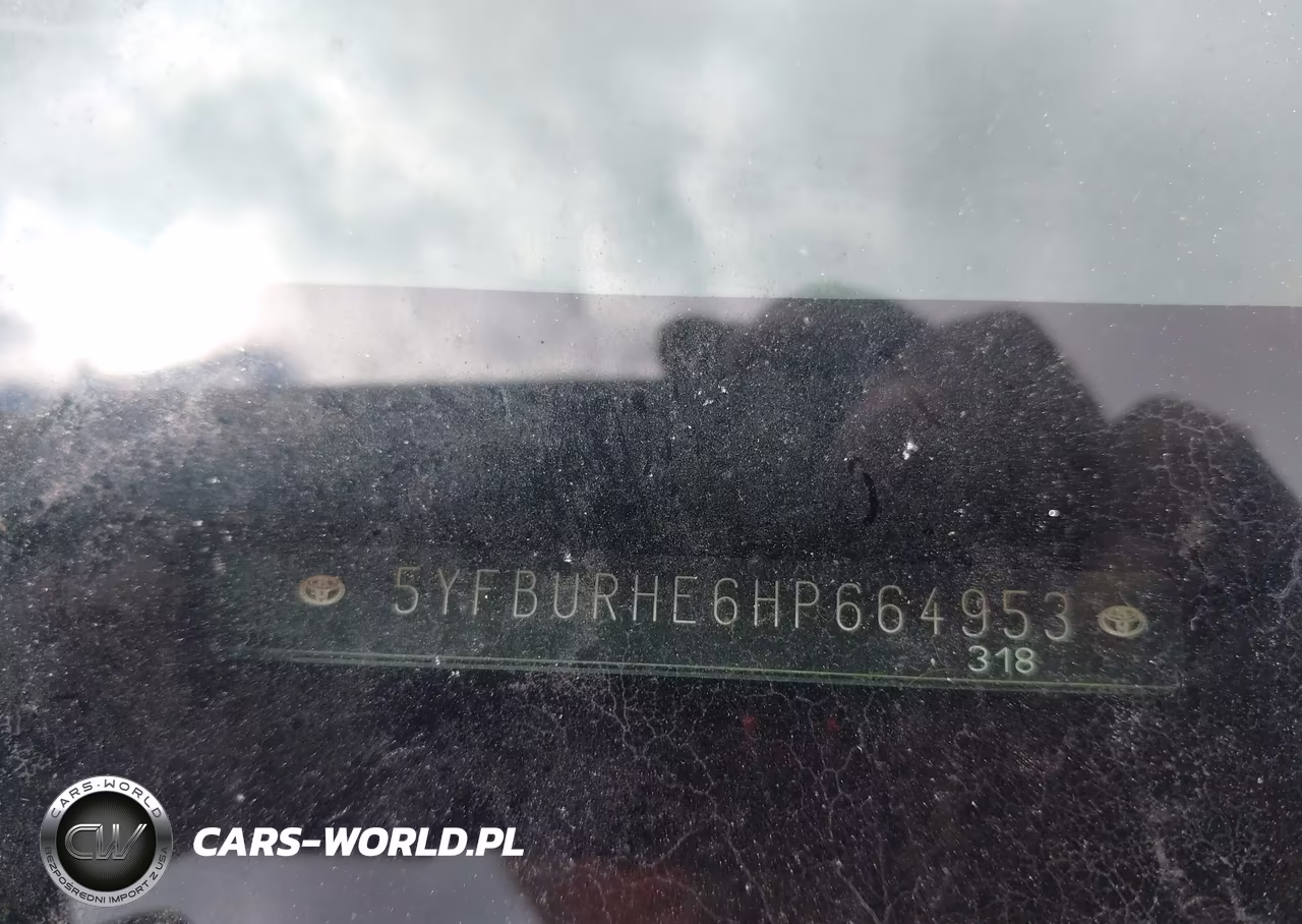 2017 Toyota Corolla Le VIN:5YFBURHE6HP664953 - 9
