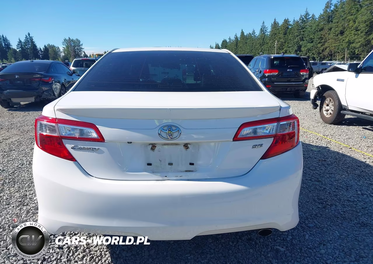 2014 Toyota Camry Se VIN:4T1BF1FK5EU360544 - 16