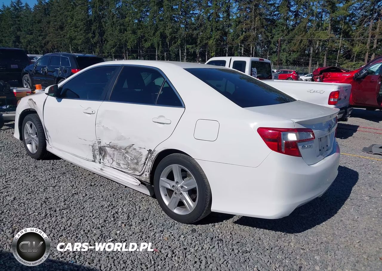 2014 Toyota Camry Se VIN:4T1BF1FK5EU360544 - 3